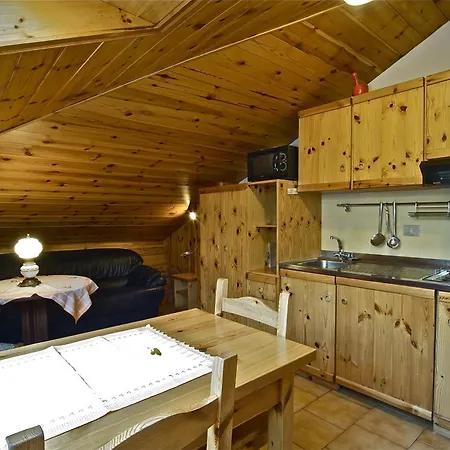 Apartmanhotel Raffaella 3*