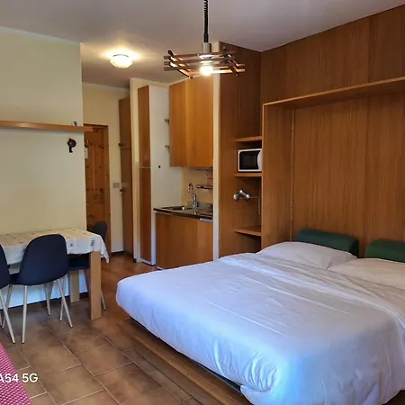Raffaella Apartmanhotel 3*